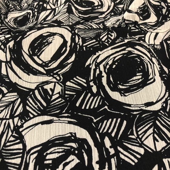 Van Heusen blouse vNeck Flower flower flutter - Picture 10 of 12